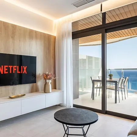 Familiar - Sunset Waves -grupo Ami Apartment