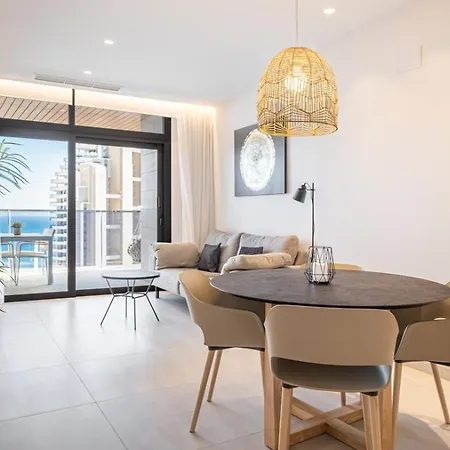 Familiar - Sunset Waves -grupo Ami *